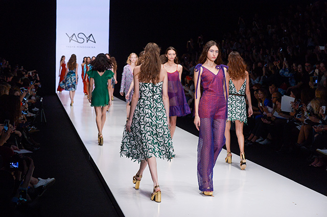 Обзор Buro 24/7: Yasya Minochkina, весна-лето 2016