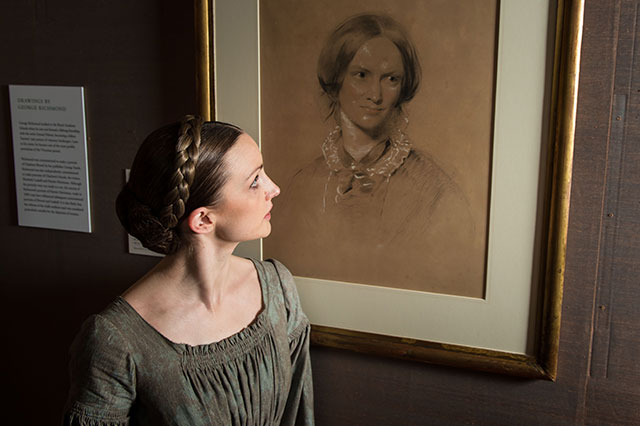 Смотрим, как в Англии отмечают 200-ю годовщину со дня рождения Шарлотты Бронте