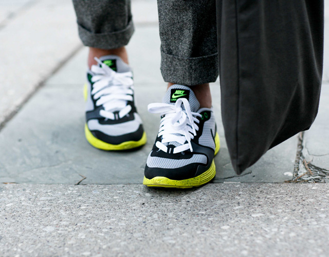 Как носить кроссовки даже зимой