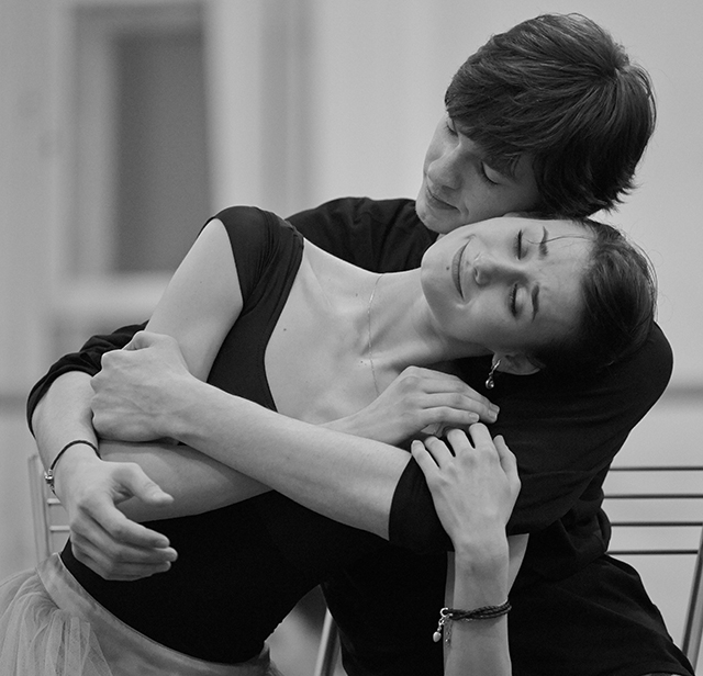 Спектакль недели: \"Тщетная предосторожность\" в Михайловском театре