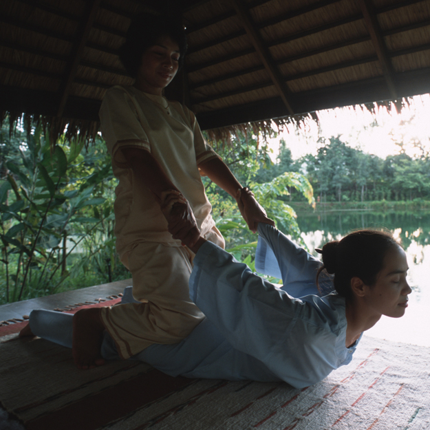 Тайский массаж: виды, польза и противопоказания