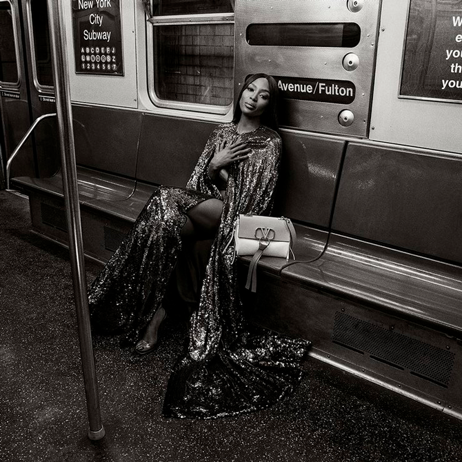 Наоми Кэмпбелл и нью-йоркская подземка в новой кампании Valentino