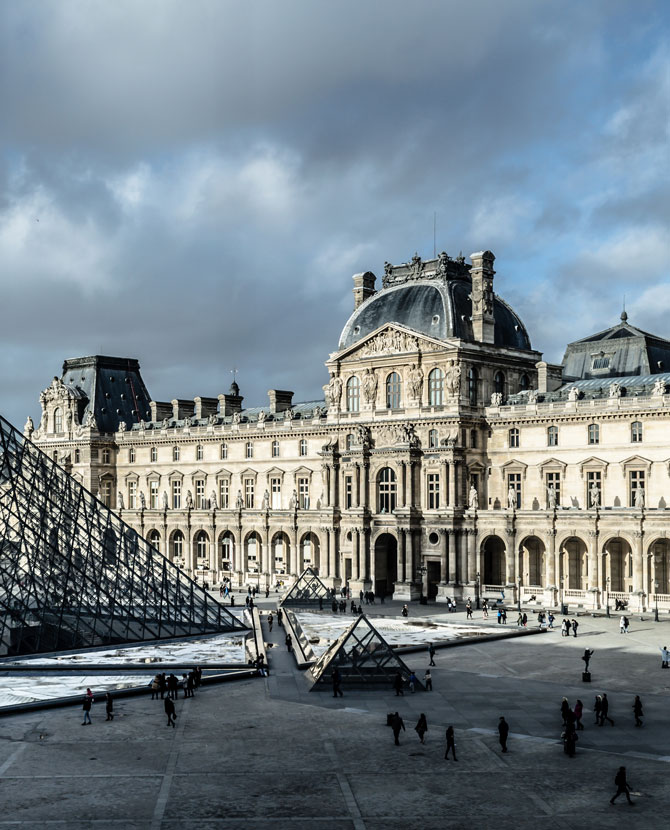 Вход в Лувр станет бесплатным по вечерам первой субботы каждого месяца