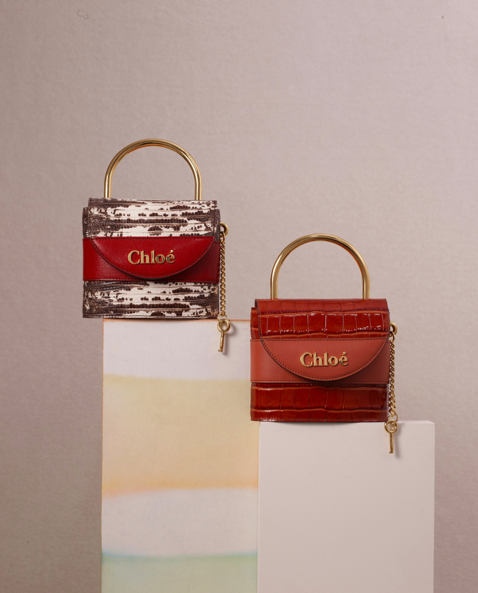 Chloé выпустил новую сумку с фирменным декоративным замочком