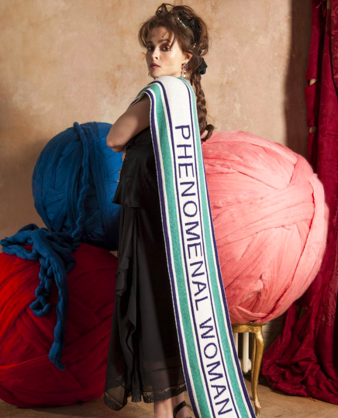 Хелена Бонем Картер выпустила шарфы для «феноменальных женщин»