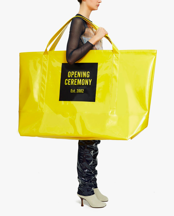 Opening Ceremony выпустил гигантские сумки по мотивам инстаграм-мема