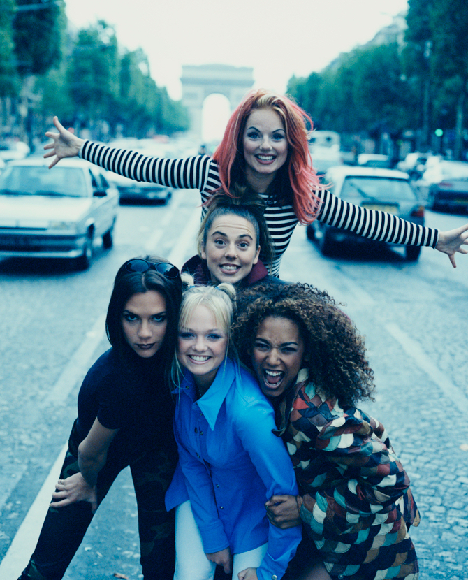 Группа Spice Girls отправится в тур по Великобритании в следующем году