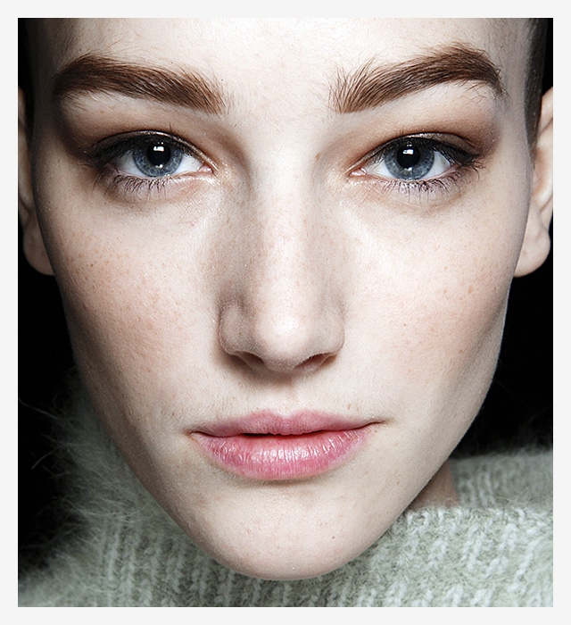 10 лучших средств для бровей