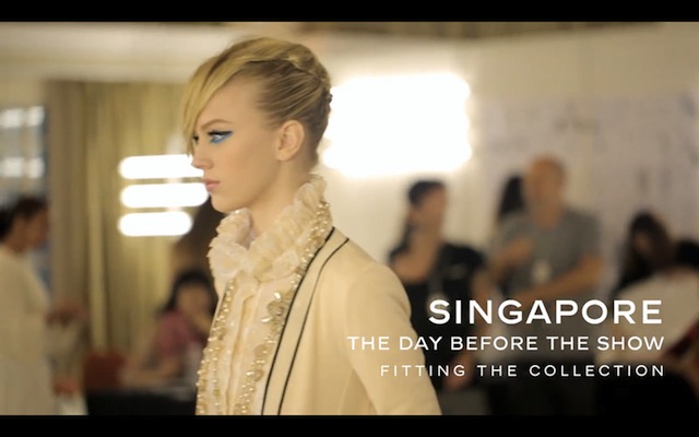 Показ Chanel в Сингапурe: новое закулисное видео