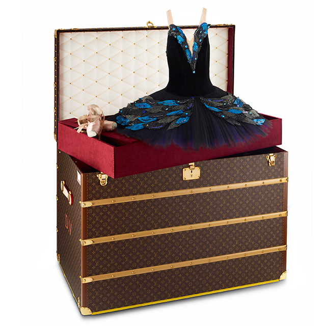 Louis Vuitton создали эксклюзивный чемодан для Дианы Вишневой