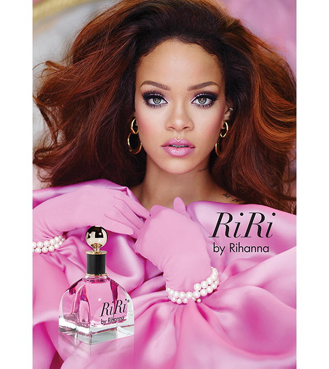 Рианна запускает свой новый аромат
