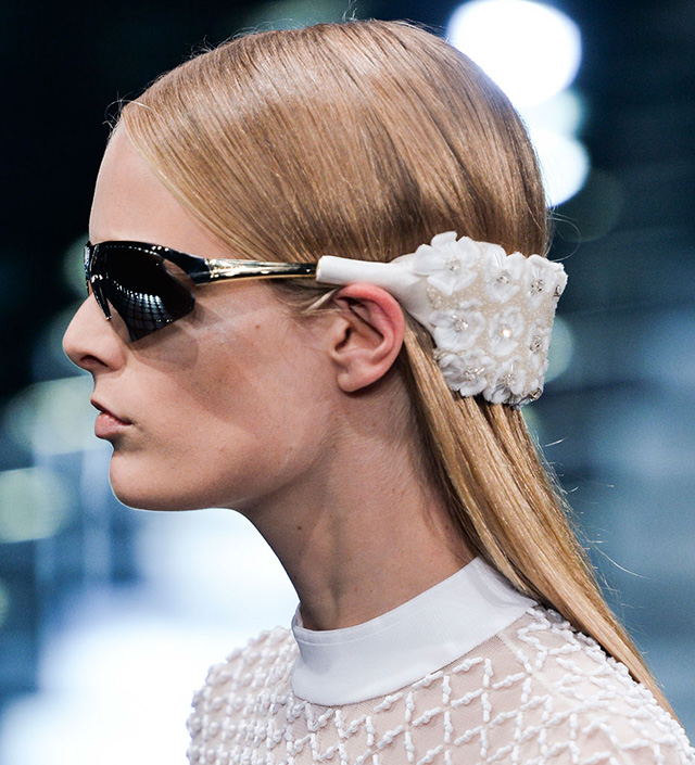 Красота в деталях: образ с показа Balenciaga