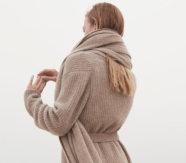 Кашемировая коллекция Calvin Klein в лучших традициях 90-х