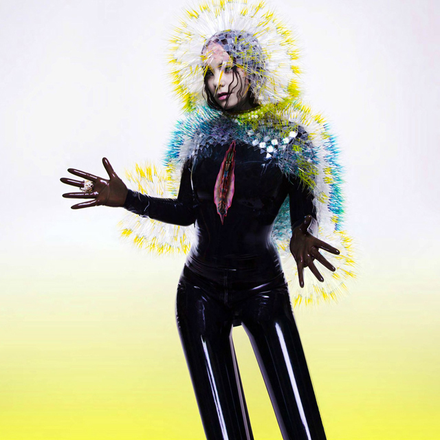 Вышел клип Бьорк на песню Lionsong из нового альбома