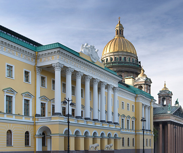 Времена года: зачем отель Four Seasons Петербургу