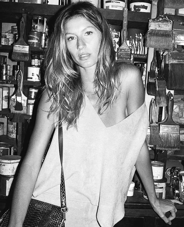 Жизель Бундхен без макияжа в рекламной кампании Sonia Rykiel