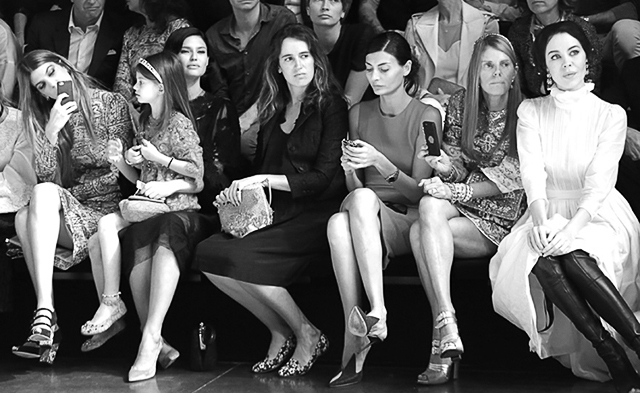 Сколько стоит место в первом ряду на показах Fendi и Prada