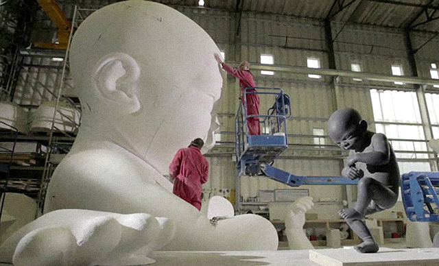 Скульптуры новорожденных Дэмиена Херста в Катаре