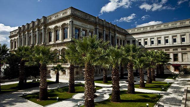 Отель Çırağan Palace Kempinski Istanbul в османском дворце