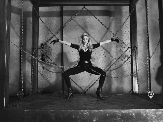 Мадонна работает над новой пластинкой