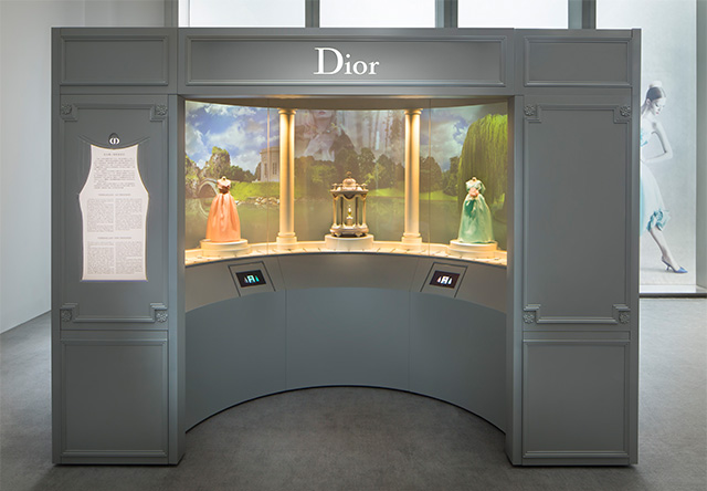 Маленький театр Dior: выставка модного дома в Ченду