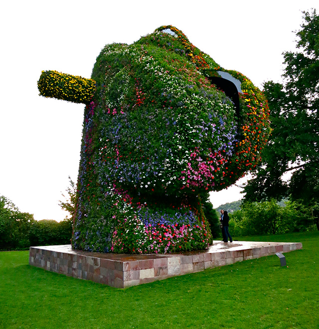 Цветочная скульптура Джеффа Кунса будет установлена в центре Нью-Йорка