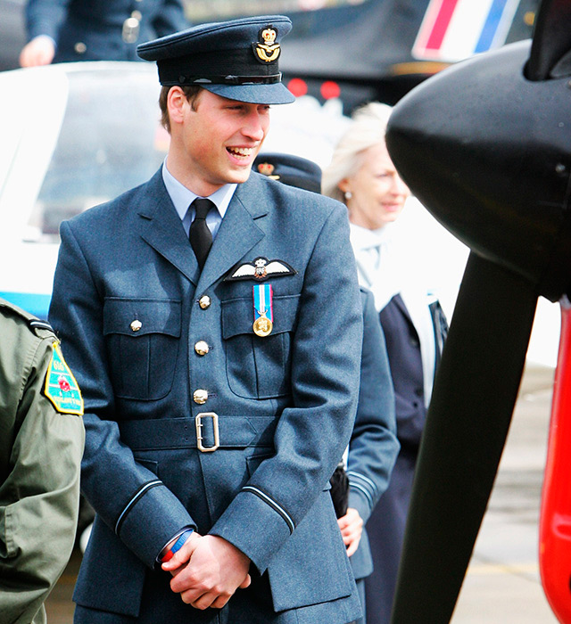 Принц Уильям оставил службу в ВВС Великобритании