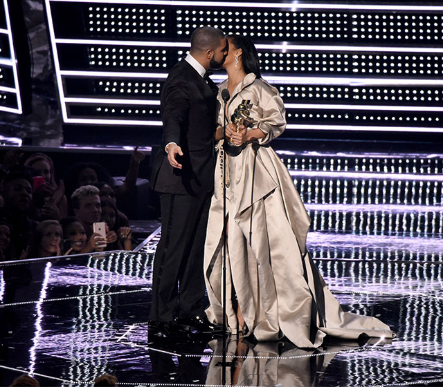 Как прошел MTV VMA — 2016: победители, платья и триумф Бейонсе