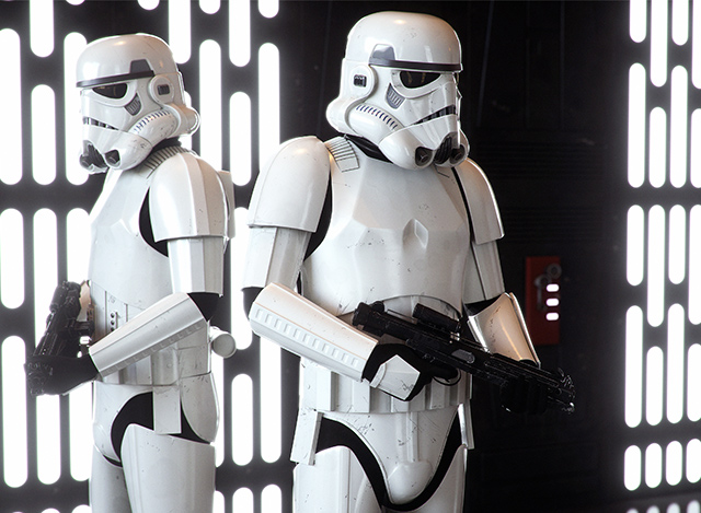 Дэниэл Крэйг сыграл штурмовика в \"Звездных войнах\"