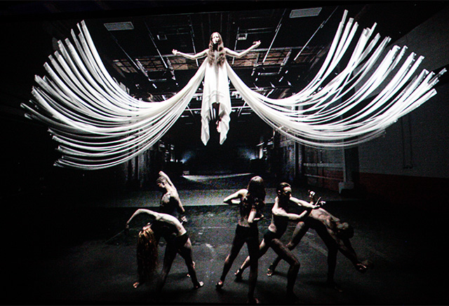 Шоу Gareth Pugh на неделе моды в Нью-Йорке