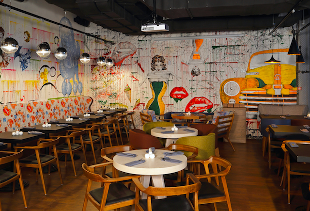 Дорогая сердцу коробочка: бар The Box на Белорусской