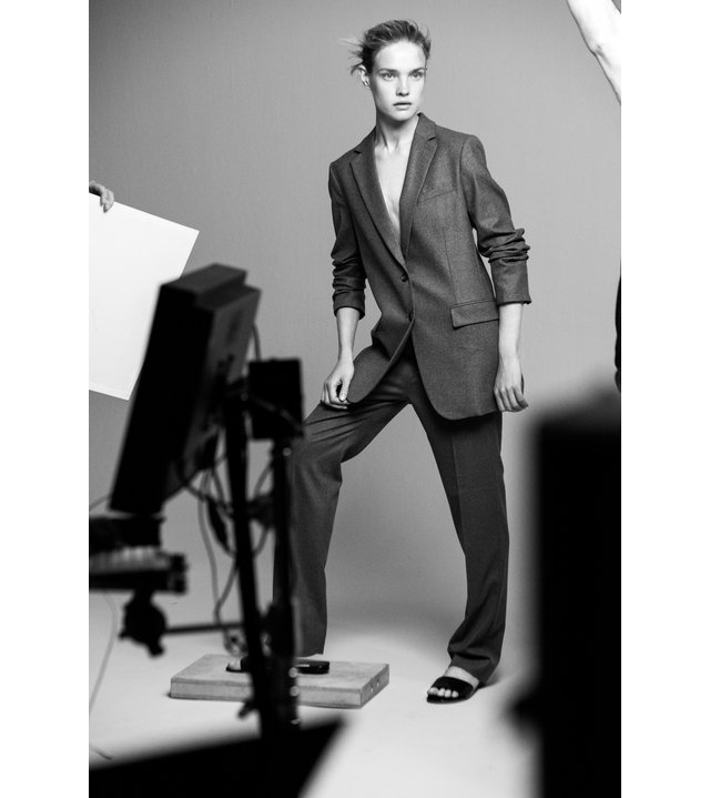 Наталья Водянова стала лицом новой рекламной кампании Theory