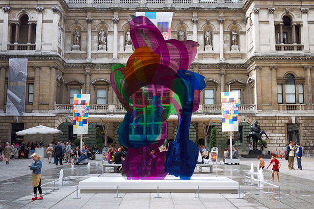 Скульптура Coloring Book Джеффа Кунса продана за $ 13,2 млн