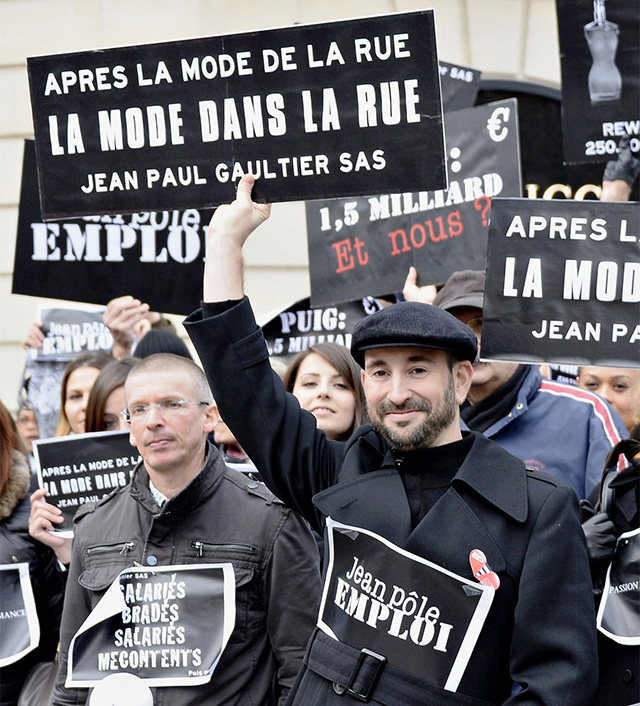 Сотрудники дома Jean Paul Gaultier вышли на демонстрацию