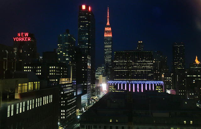 Трагедия в Орландо: мир скорбит