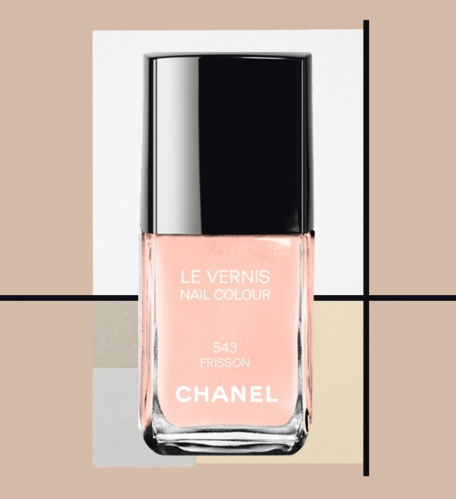 Десять лаков для маникюра в гамме nude