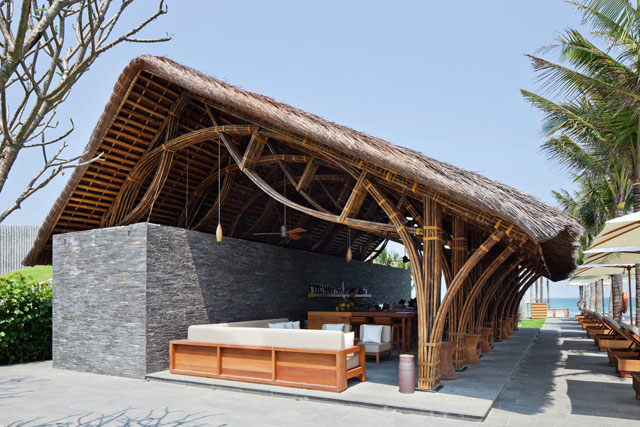 Пляжный бар самого зеленого спа во Вьетнаме