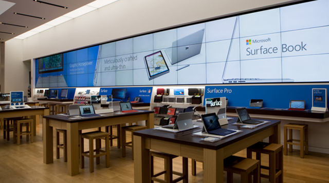 По соседству с Apple: Microsoft открыл флагманский магазин на Пятой авеню