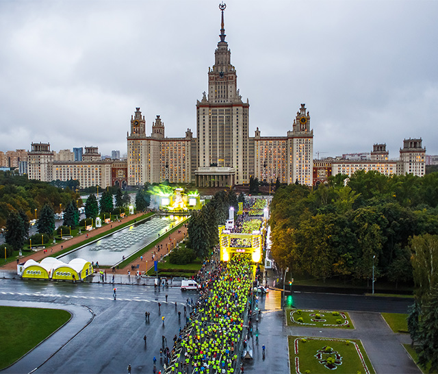9 тысяч человек приняли участие в забеге We Run Moscow
