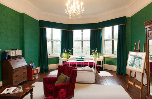 Airbnb предлагает погостить в доме, где снимался \"Шерлок\"
