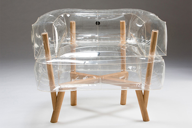 Техила Гай создала надувное кресло Anda