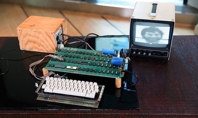 Раритетная модель Apple-1 продана почти за $1 миллион