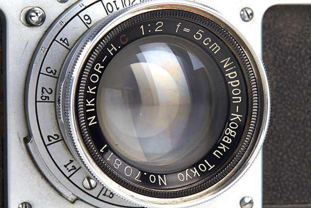 На аукцион выставлена старейшая из существующих камер Nikon