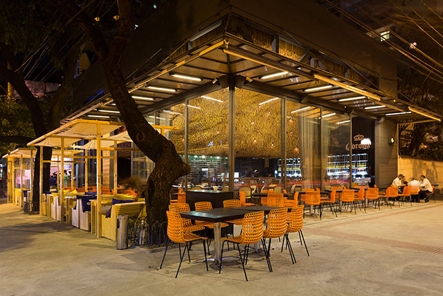 Золотое облако бразильского ресторана Olga Nur