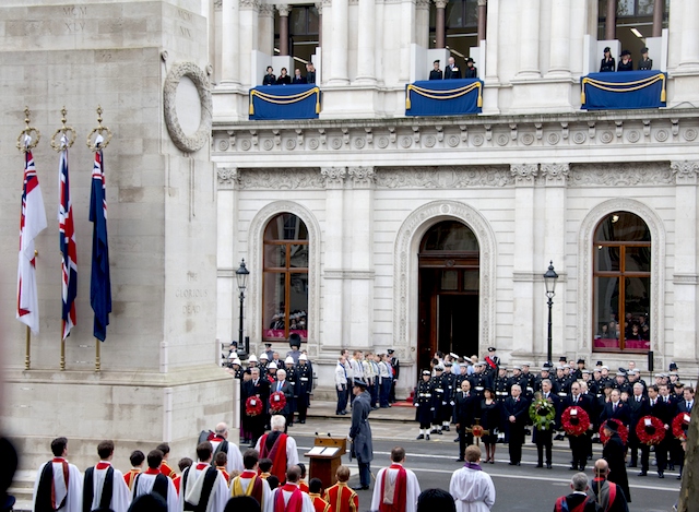Королевская семья на церемонии Remembrance Sunday