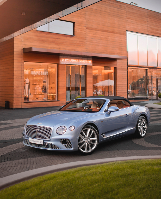 Компания Bentley представила новый кабриолет Continental GT Convertible