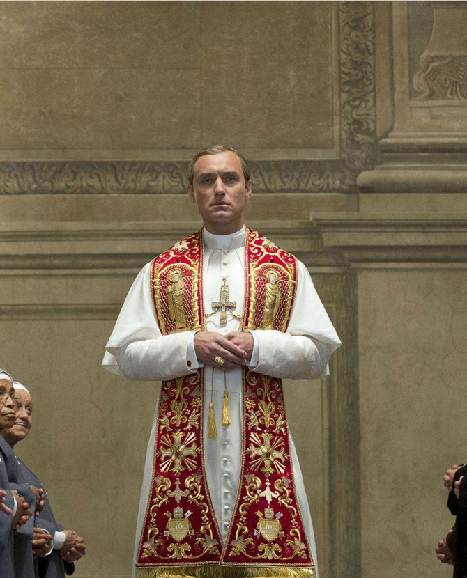 На Венецианском фестивале состоится премьерный показ «Нового папы» с Джудом Лоу