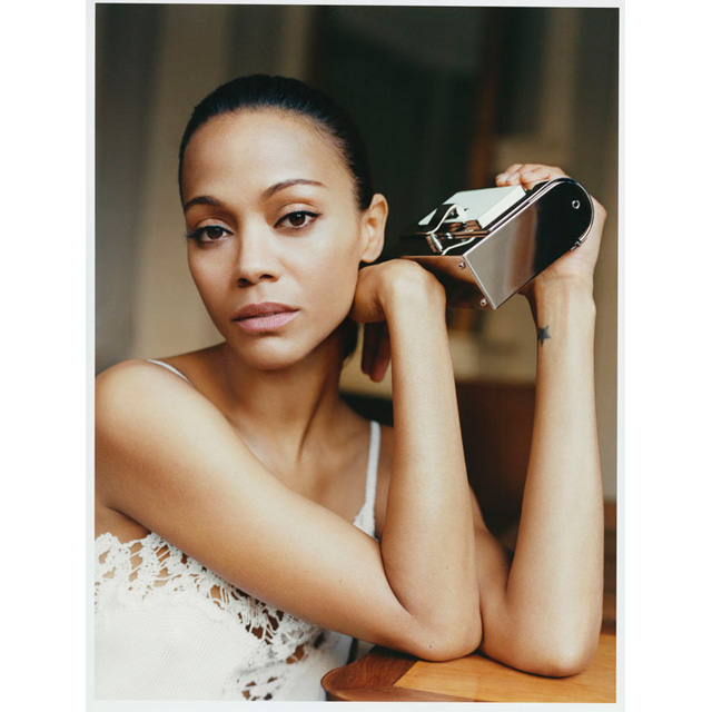 Зои Салдана в съемке для The Edit