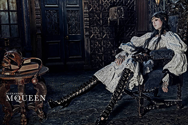 Первый взгляд: рекламная кампания Alexander McQueen, осень-зима 2014