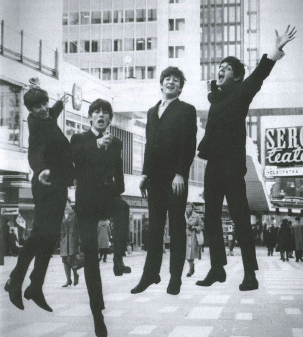 В Японии нашли 60 ранее неизвестных фото The Beatles